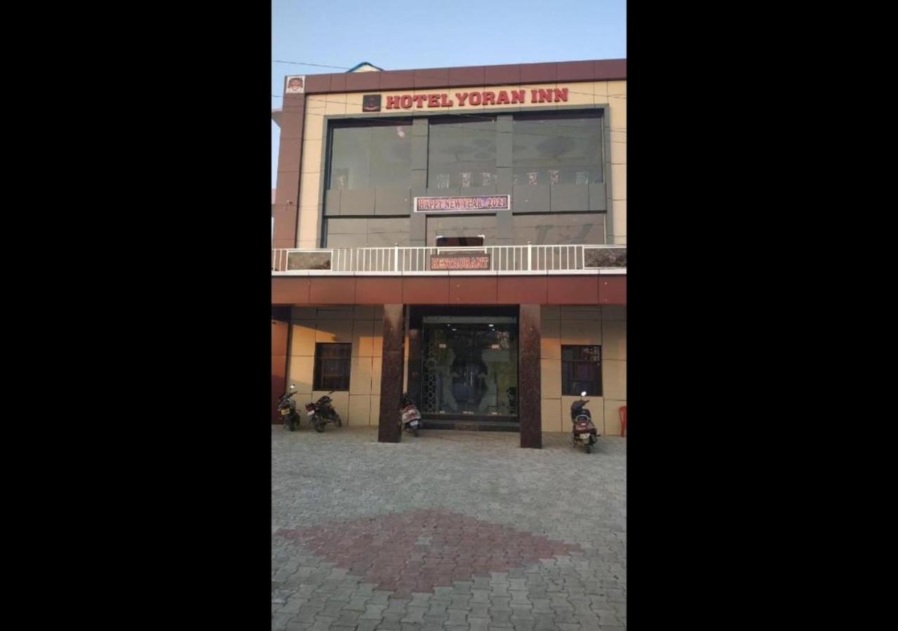 Hotel Yoran Inn & Restaurant By Wb Inn Sadabad Exteriör bild
